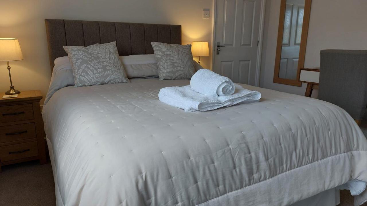 Westwood Lodge B & B Бостън Екстериор снимка