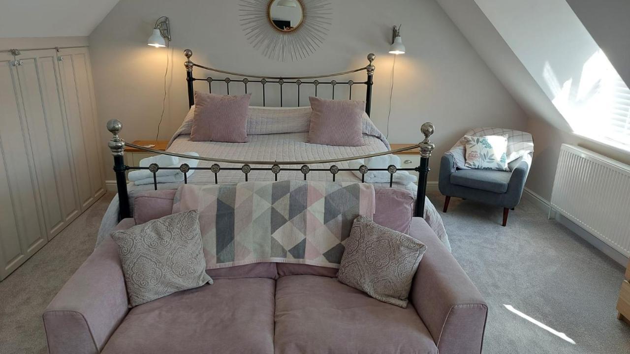 Westwood Lodge B & B Бостън Екстериор снимка