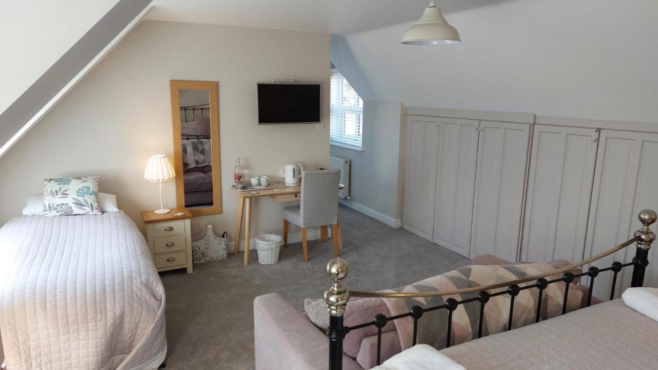 Westwood Lodge B & B Бостън Екстериор снимка