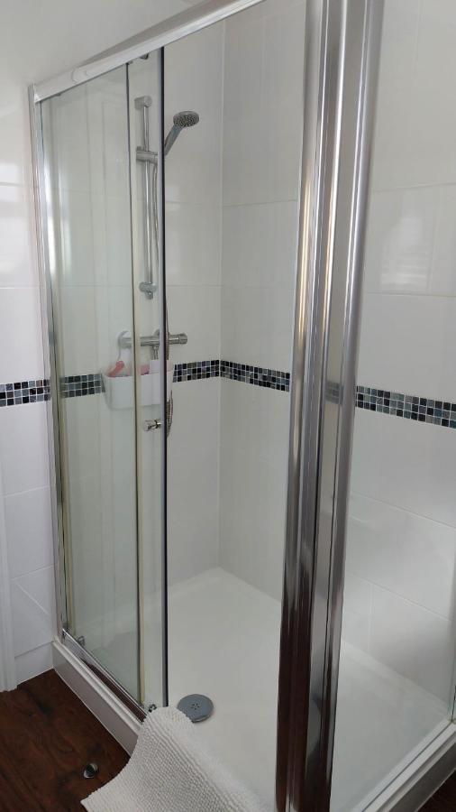 Westwood Lodge B & B Бостън Екстериор снимка
